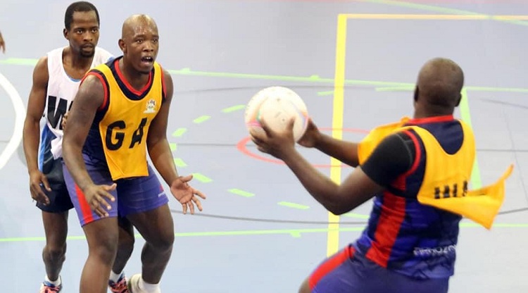 Image of Olian Mampuru playing netball